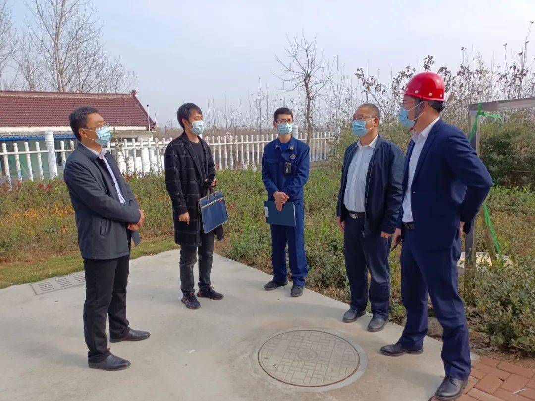 11月17日,区民政局副局长申云江联合消防大队,区住建局,到黄墩镇敬老