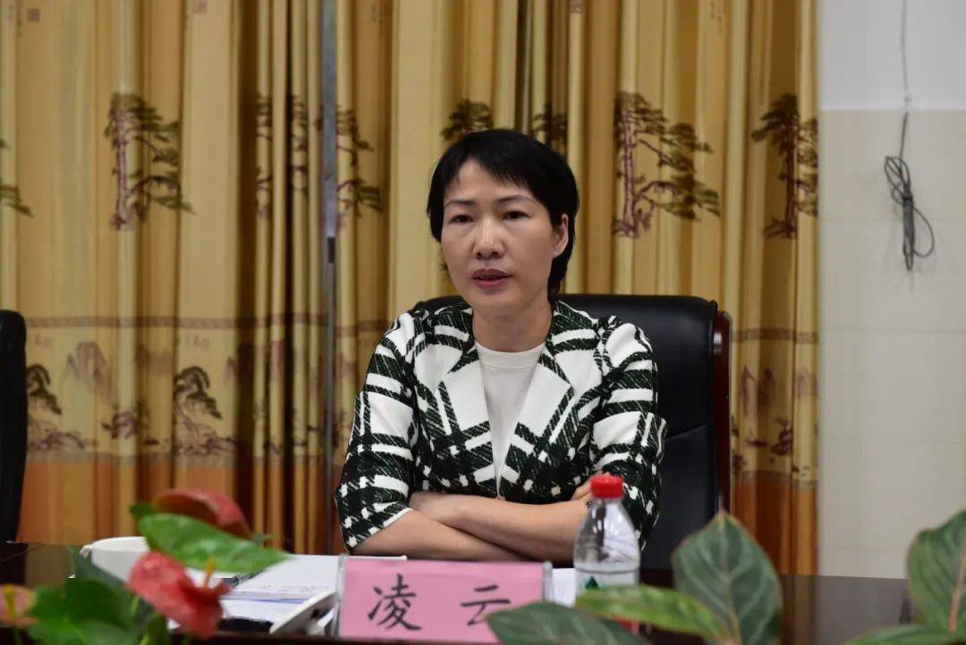 凌云调研学校思政课建设时强调:立德树人 守正创新 用力用心用情办好