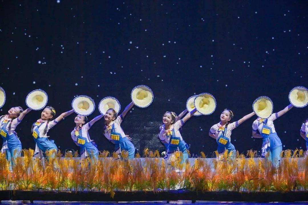 关注青浦区第十一届学生艺术节圆满闭幕