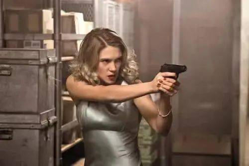 always|她是法国版斯嘉丽,两次出演“邦女郎”,冰山脸女杀手,为啥能征服阿汤哥?