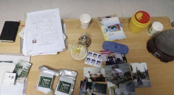 丈夫|痛别！杨文军医生！他一生致力于用最便宜的药方，治好患者的病