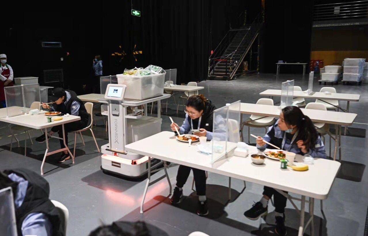 体育|冬奥鲜探6｜这两层装置让五棵松体育中心实现6小时“冰篮转换”