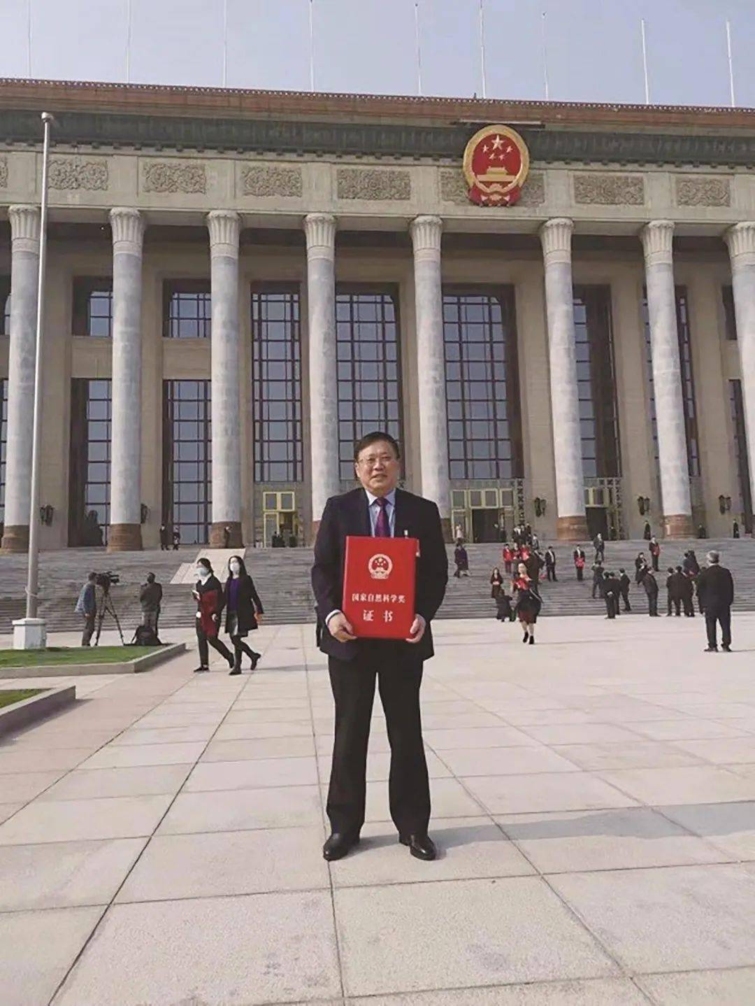 湖北安陆籍科学家中专毕业获得国家科技奖