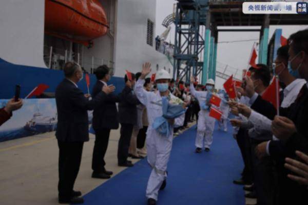 我国最大综合科考实习船“中山大学”号正式投用