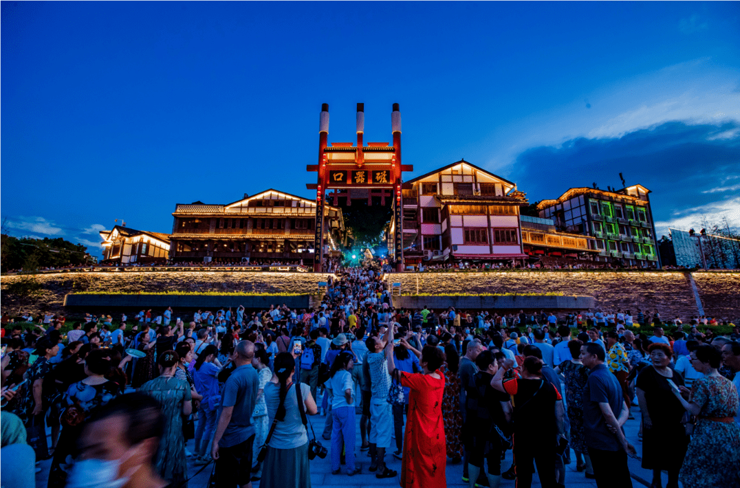 崖洞|磁器口古镇入选首批国家级夜间文旅消费集聚区！