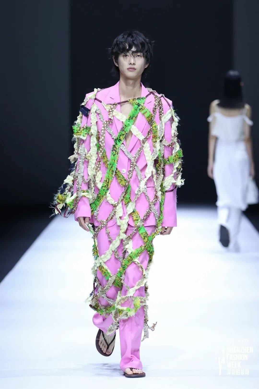 荧光 2022春夏四大流行趋势，潮男们请入座