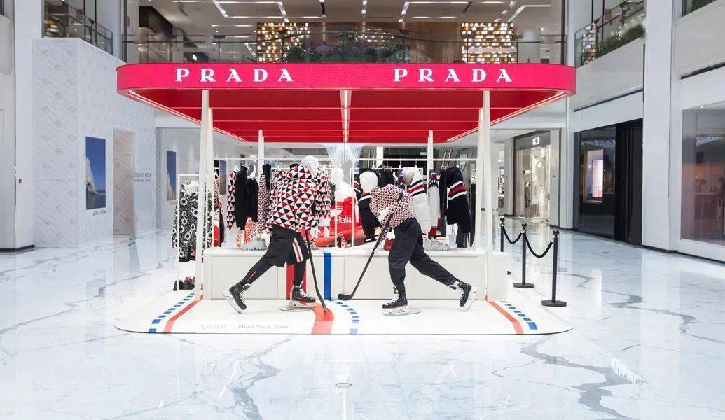 冬日 《女明星雪地穿搭攻略》连羽绒服都越来越“卷”了?