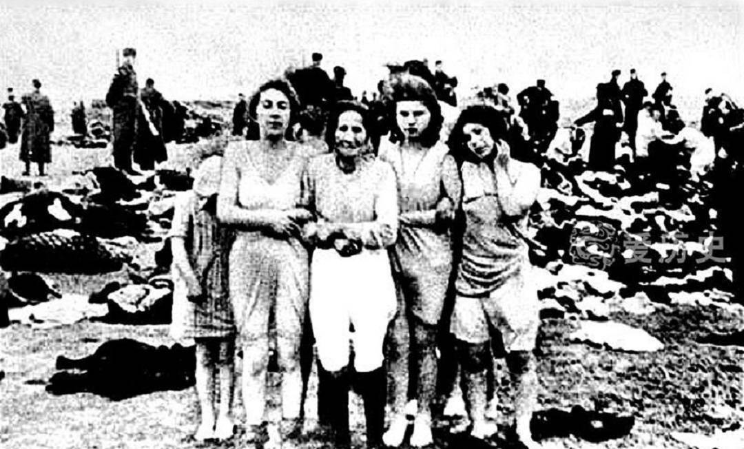二战时犹太女人究竟有多惨一旦被德军抓获穿衣服都会是奢望