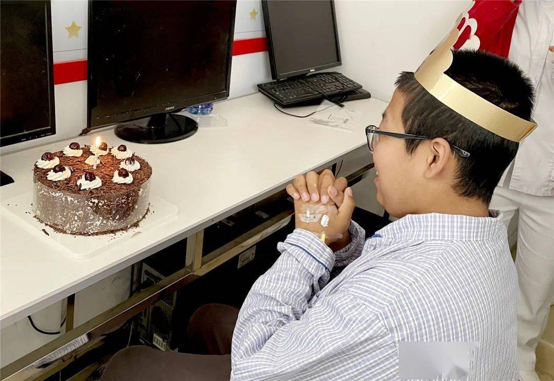 疫情|小蛋糕，大温暖丨广安门医院肾病科为小患者送去生日惊喜