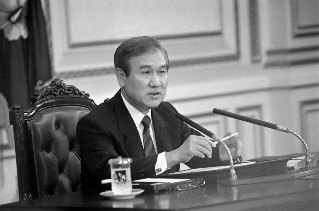 “一个时代的终结”：韩国一月内两位前总统去世
