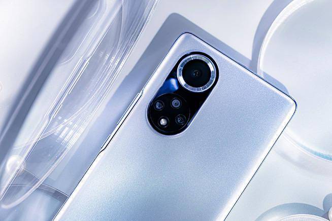 朋友好奇我如何自拍Vlog，拿出nova9系列后大家都动心了