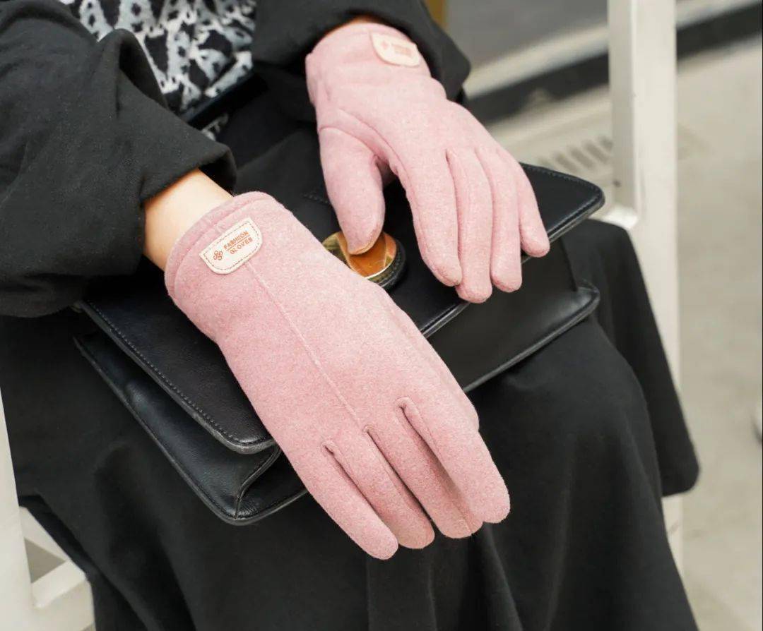 德国「军工级」自发热抗寒手套,有它暖手,去北极都不冷!