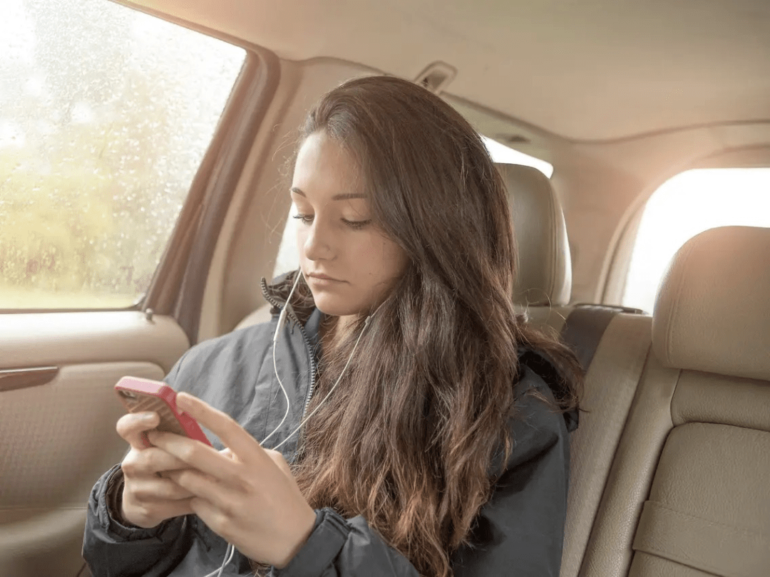 这也太迷幻了......