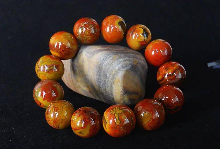 千种玛瑙万种玉,比较出名的8大玛瑙,最后一个很少有人知道!_颜色