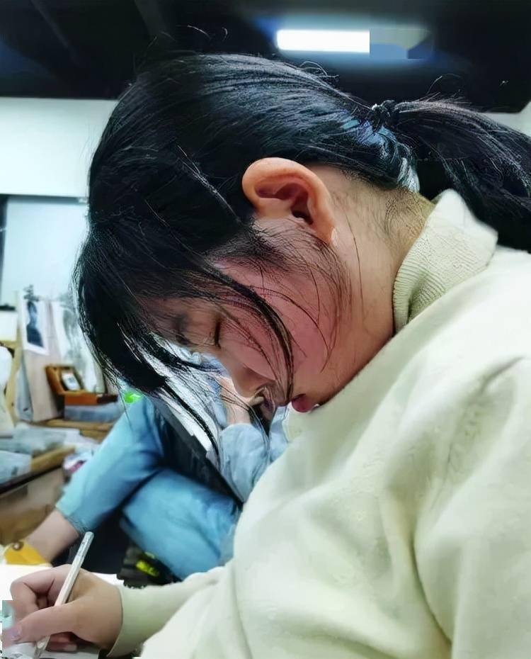 右腿|得癌症是一种怎样的经历？她的回答看哭了