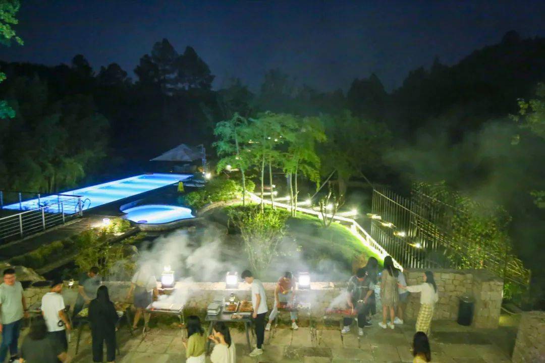 1db09bd25e664630a3698ca52c086f12.jpeg
