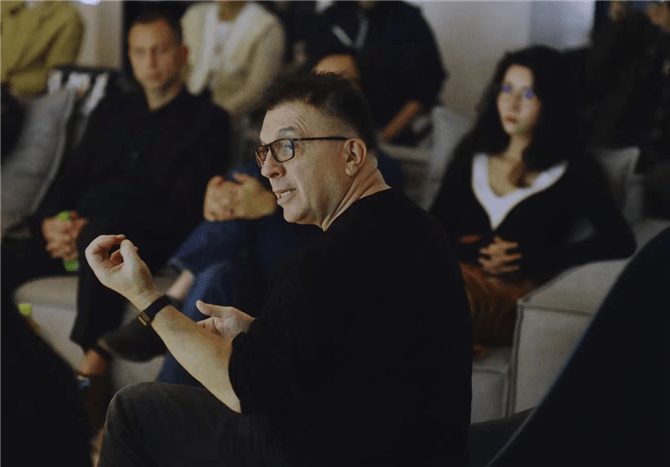 法国人蒂艾里镜头里的云南如诗如画耐人寻味