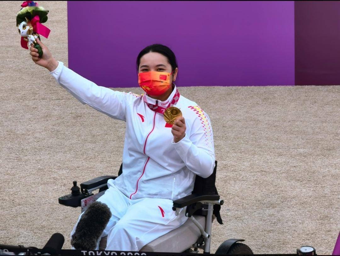 东莞石龙妹陈敏仪荣获广东省三八红旗手标兵称号