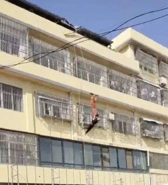 女童|24岁消防员去世，送别现场画面戳痛所有人：他原本3个月后就要结婚了…