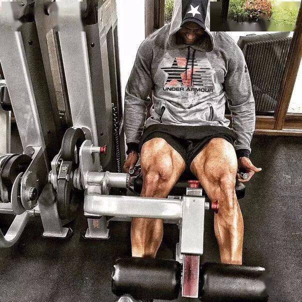 Sean|作死小伙挑战巨石强森5000卡饮食，结果吃到吐了......