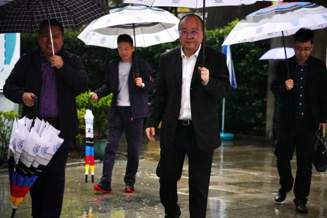 跟岗研修促提升相互交流共发展阿克苏市教育系统干部来我校跟岗学习