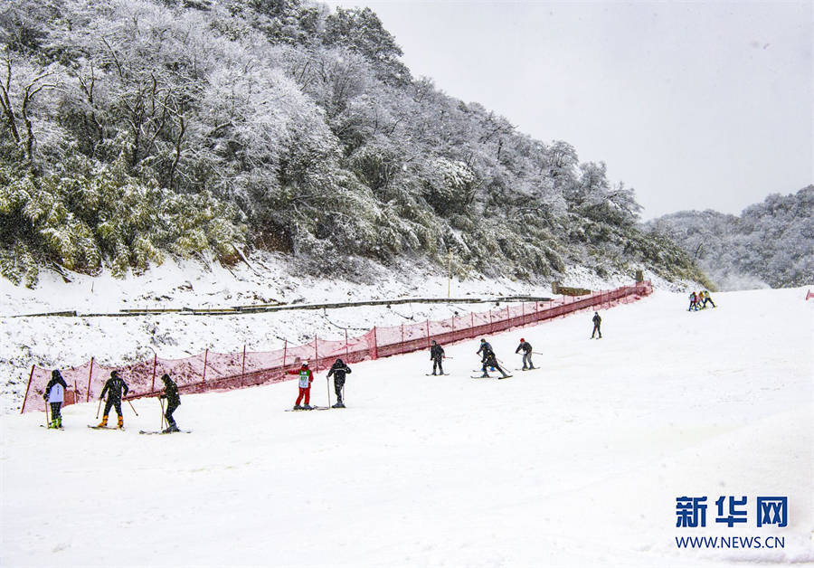 第二十三届金佛山冰雪季11月26日开幕