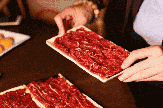 0734437d157e4e3bb4f8f7cedbb76e88.gif