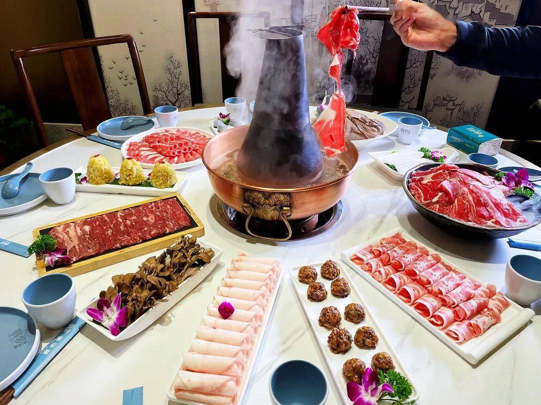 临颍四季铜锅涮好食材涮出好味道