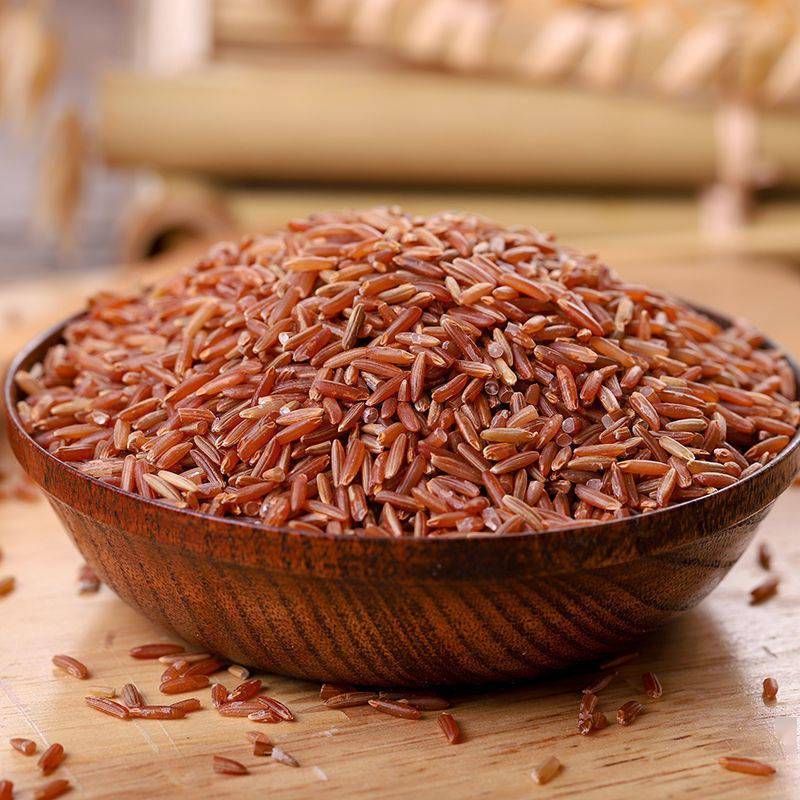 冬天,如果不差钱,这道"元气粥"女孩子要多喝,白里透红显年轻