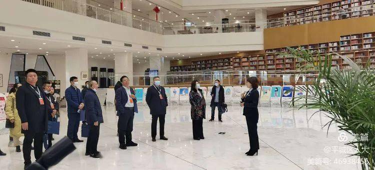区人大常委会主任王丽萍,区人大常委会副主任刘鹏飞