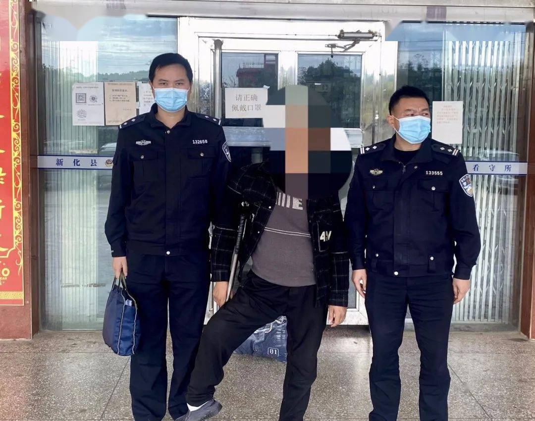 雷霆行动枫林派出所捣毁一流动赌场抓获17人