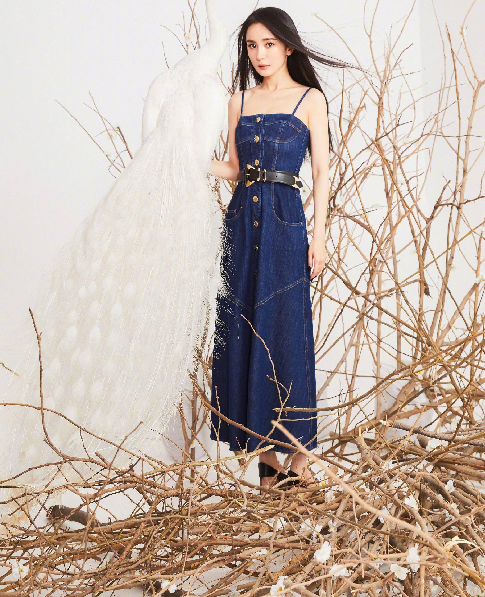 杨颖杨幂演绎百变穿搭一个时尚成熟一个性感美艳还不赶紧学