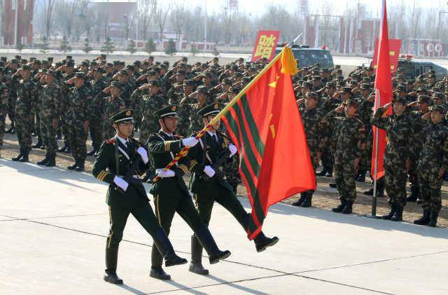 荣誉时刻!直击武警宁夏总队秋季新兵授衔仪式