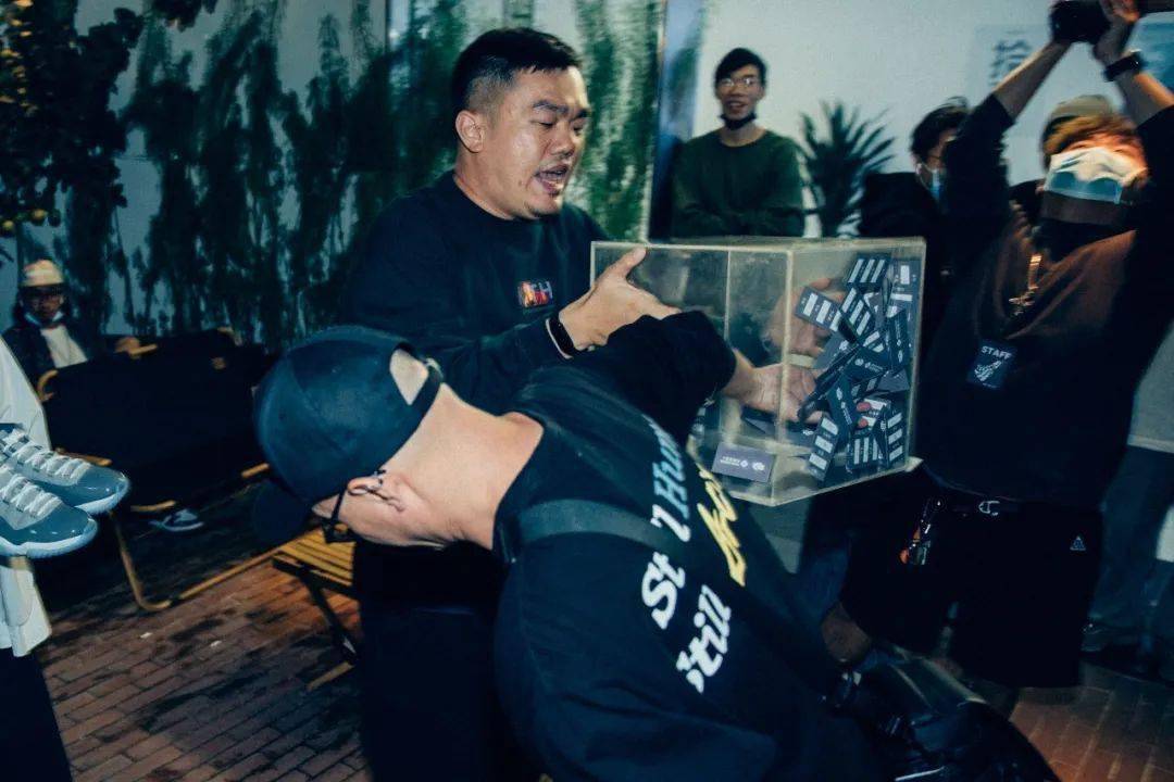 咖啡店玩快闪把旧情怀变成新时代的礼物xh55妙想出鞘发售回顾