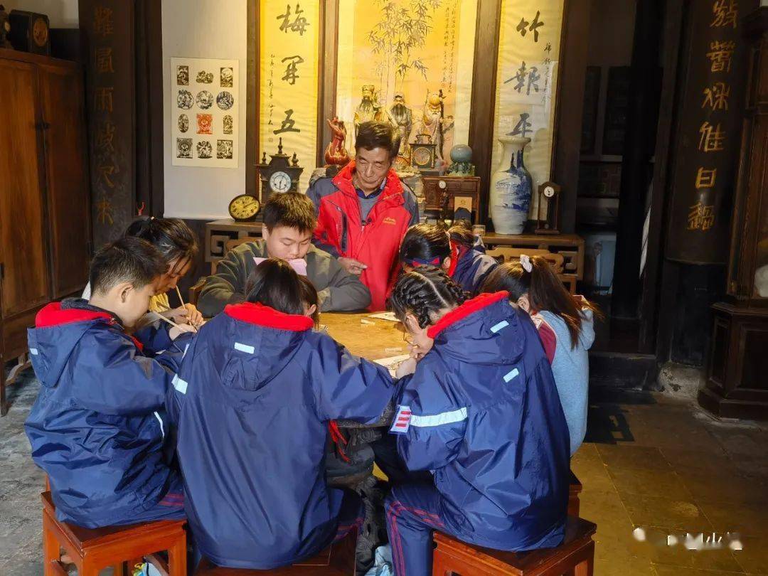 什么是五老骨干 3ba953eec13241ac99780c7007d15e65.jpeg