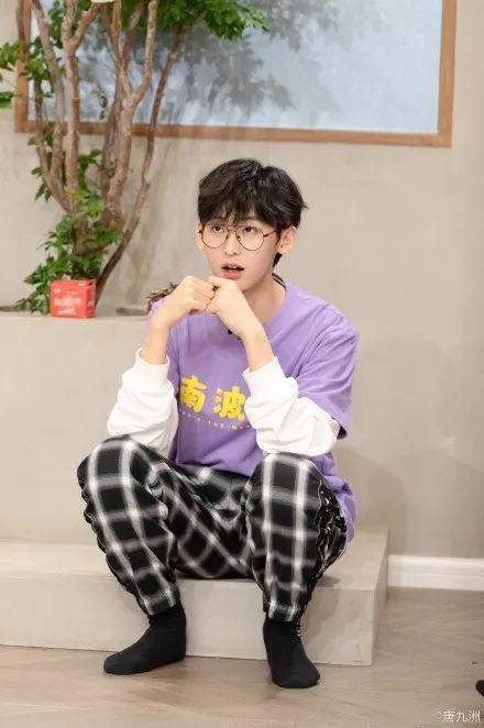 西裤 不论多冷,一进屋就恢复辣妹风