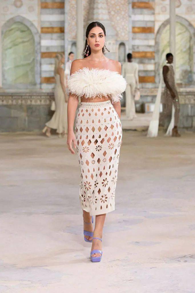 秀场【秀场】2022 春夏成衣系列 – GEORGES HOBEIKA