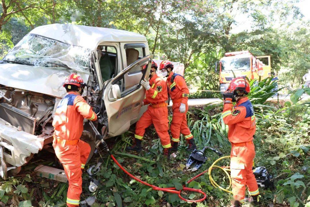 警情速报|景洪市允大公路发生车祸 西双版纳州消防救援支队允景洪特勤