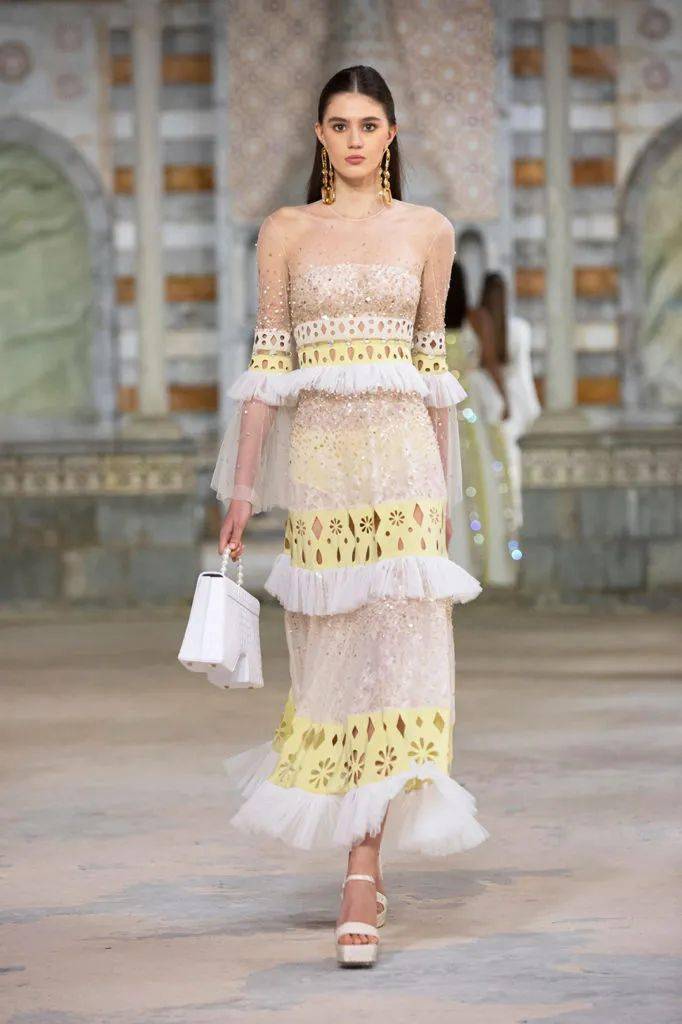秀场【秀场】2022 春夏成衣系列 – GEORGES HOBEIKA