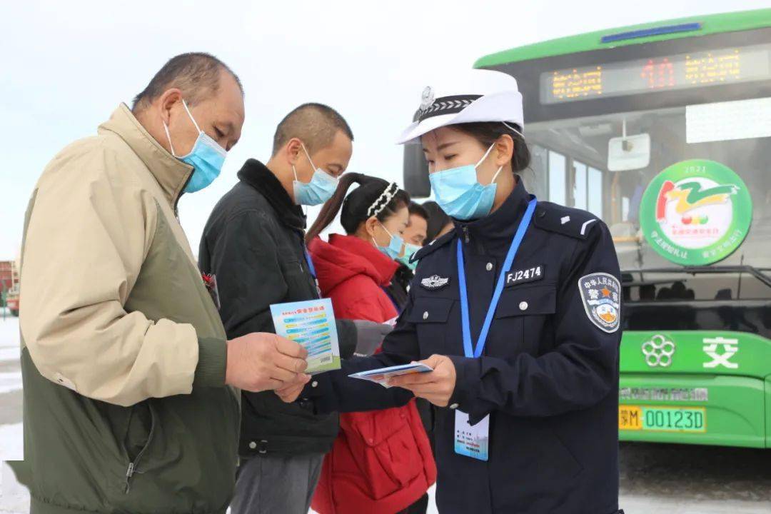 以大隊交通事故處理大廳,一樓大廳為主陣地,通過循環播放交通公益廣告