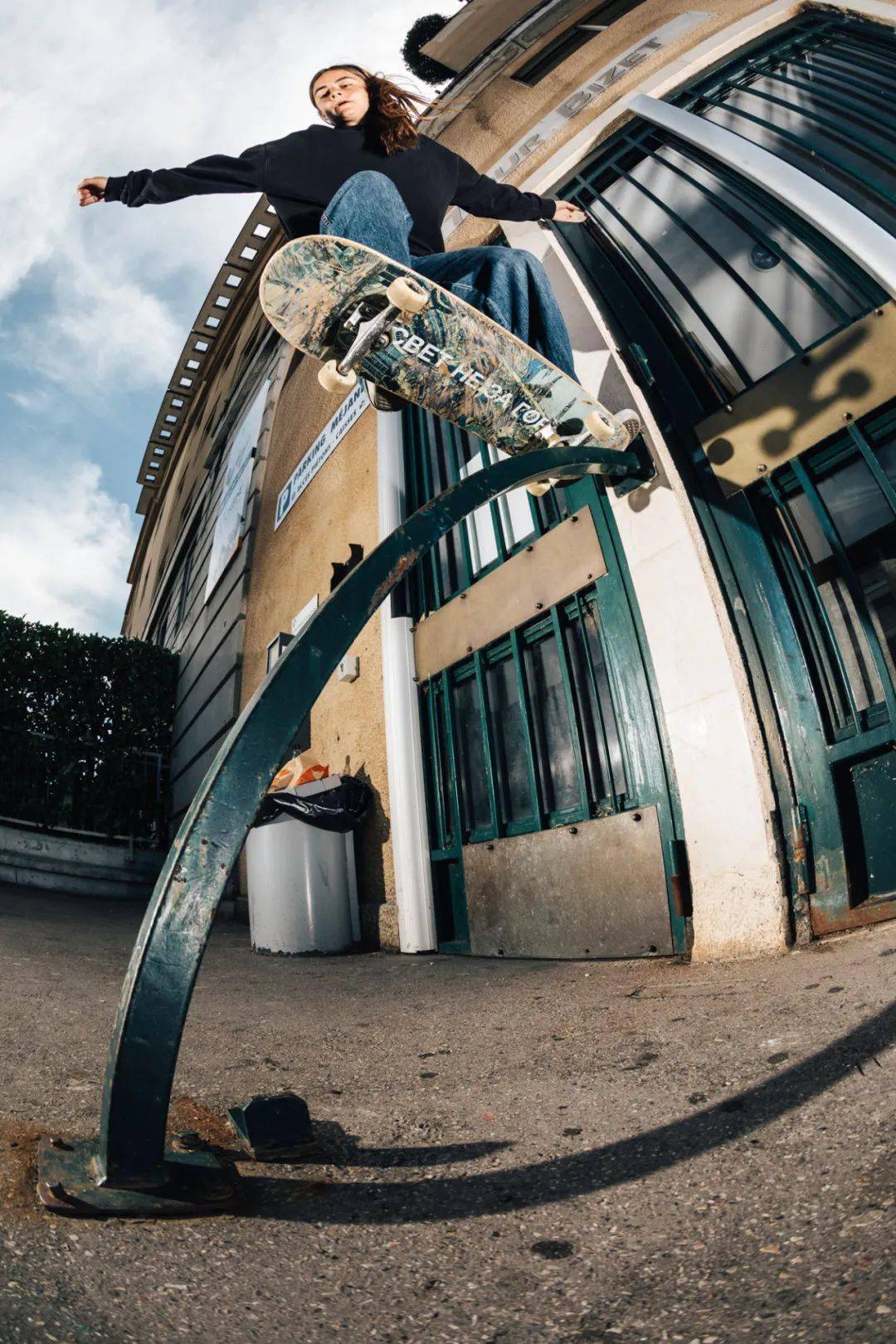 视频推荐| vans france 呈现:女子滑板影片 《synthesize me》