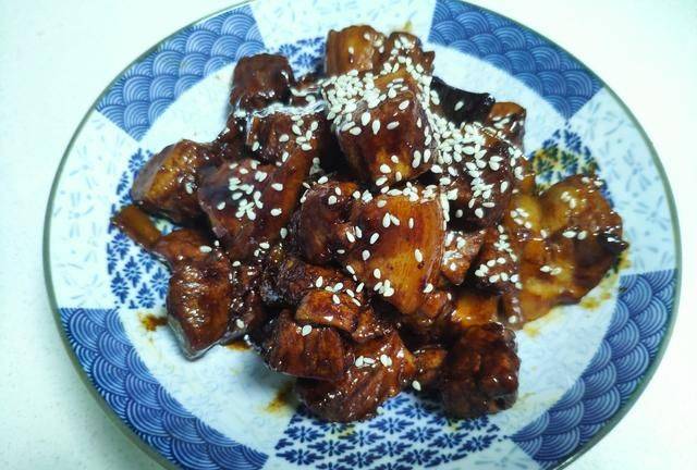 米饭配红烧肉绝配 0272d08995c941f1a32d9aa4e87c6d83.jpeg