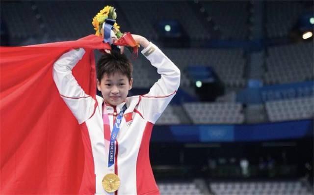 東京|2520萬港元！曾氏基金重賞中國東奧冠軍團，富商兒子開心合影馬龍