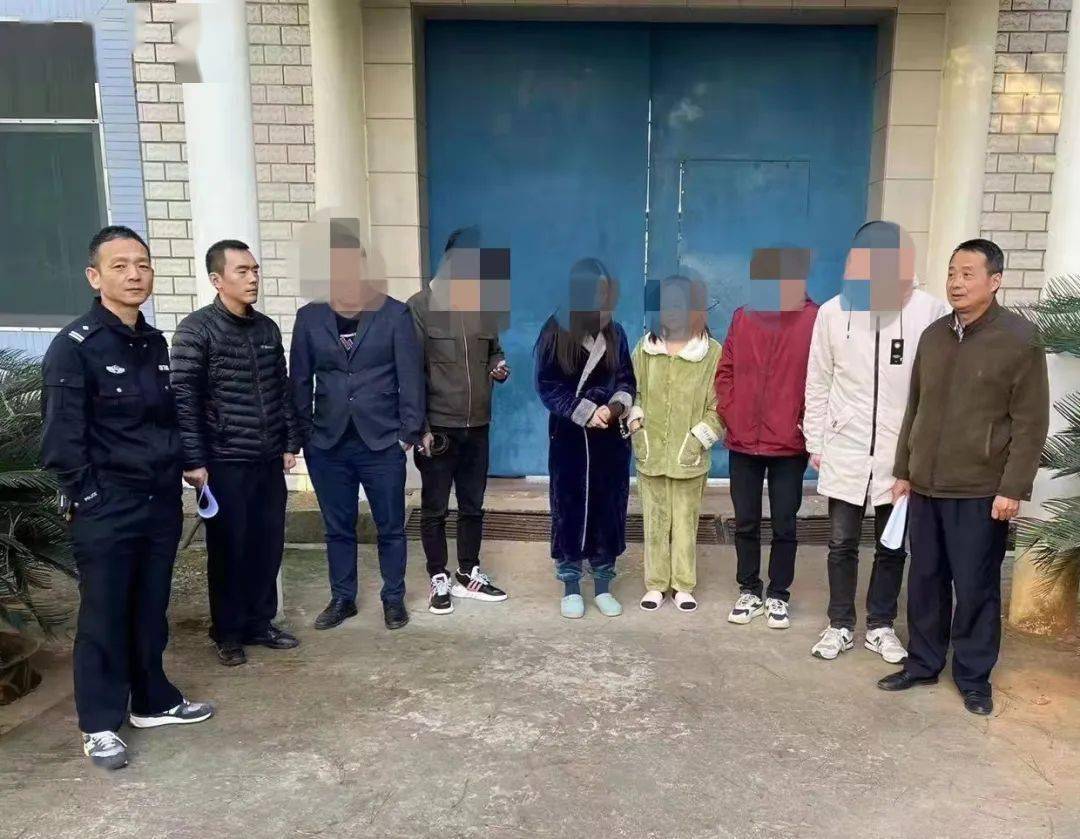 黄冈一地捣毁涉黄窝点现场抓获7名卖淫嫖娼人员