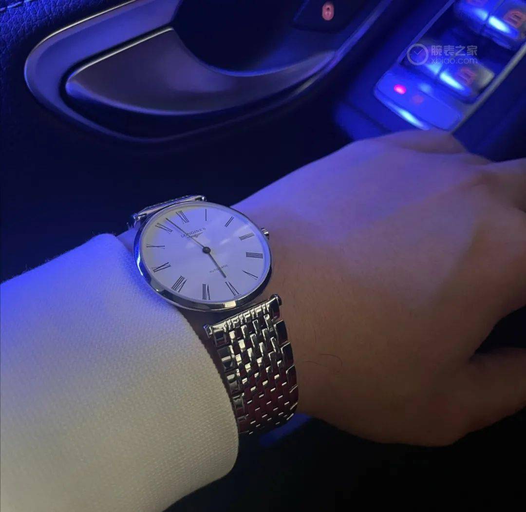 模板新欢不及旧爱，十年了，我依旧最爱戴这只表