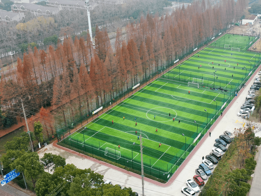 菊园新区将对北水湾公共运动场足球场及北水湾体育公园足球场进行维护