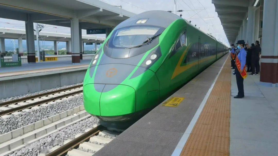 【聚焦中老铁路】我爱你 美丽的西双版纳|"神龙"带你看雨林