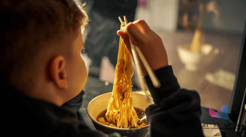 影响|为啥明明不饿，却总忍不住想吃东西？这下明白了……