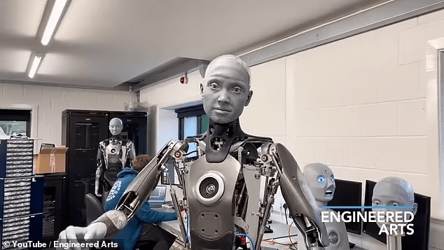 近日在社交媒体youtube上公布了一段世界最先进仿真机器人的视频,不
