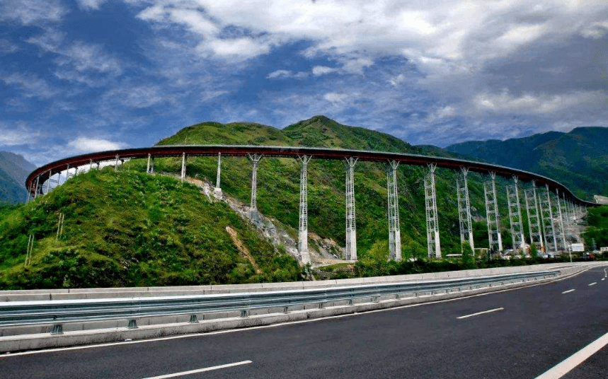 中国雅西高速公路